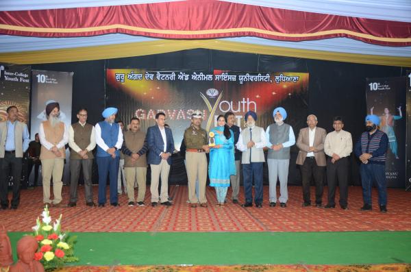 Officers of the University Honoring a Winner in 10th Youth festival on 14-11-2019